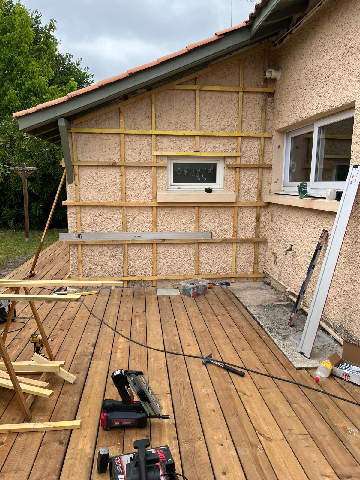 Visuel de la technique de double lattage pour un bardage douglas pour une meilleure ventilation à Audenge proche du bassin d'arcachon