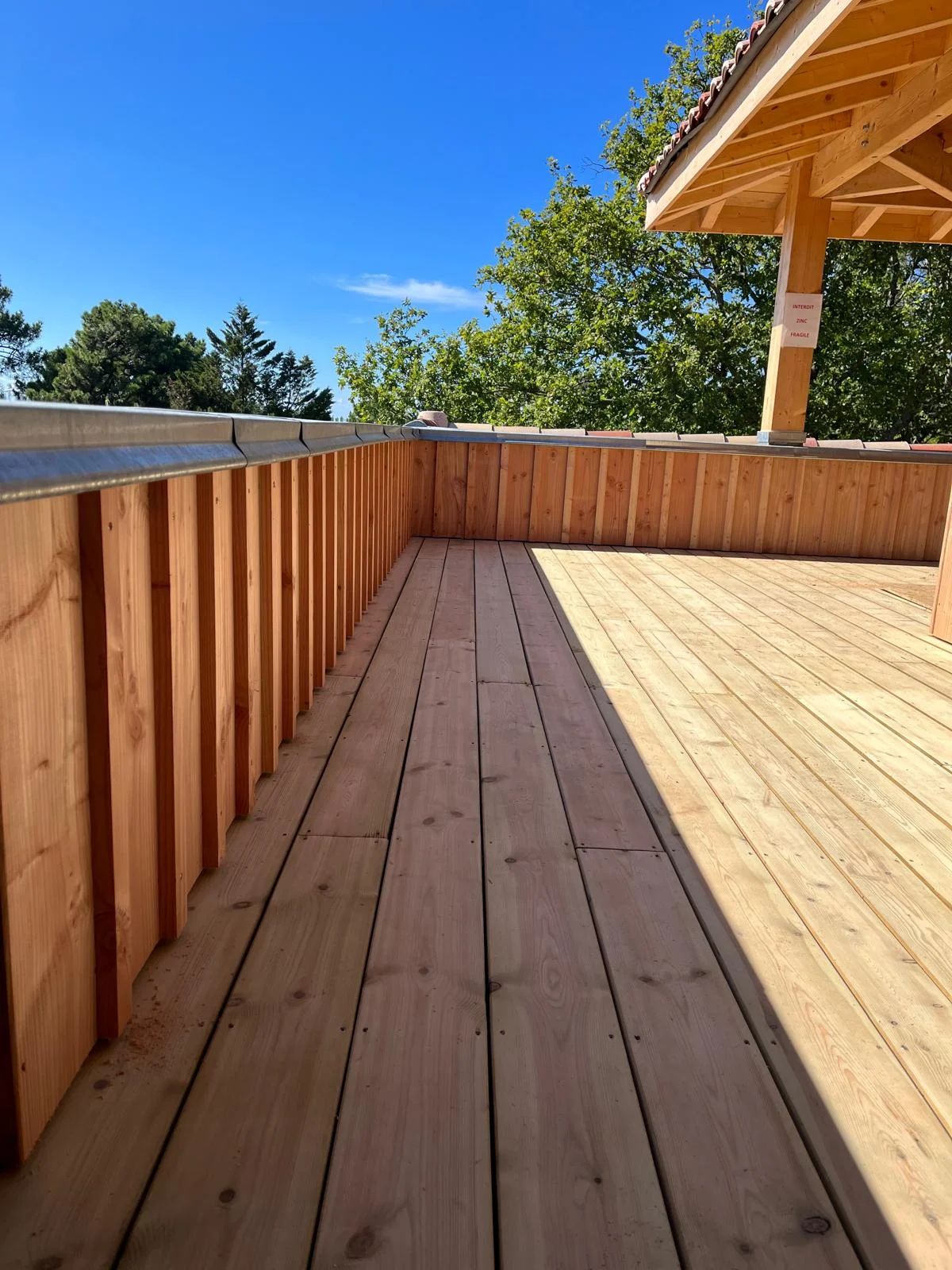 terrasse et bardage réalisés par Mea Créations